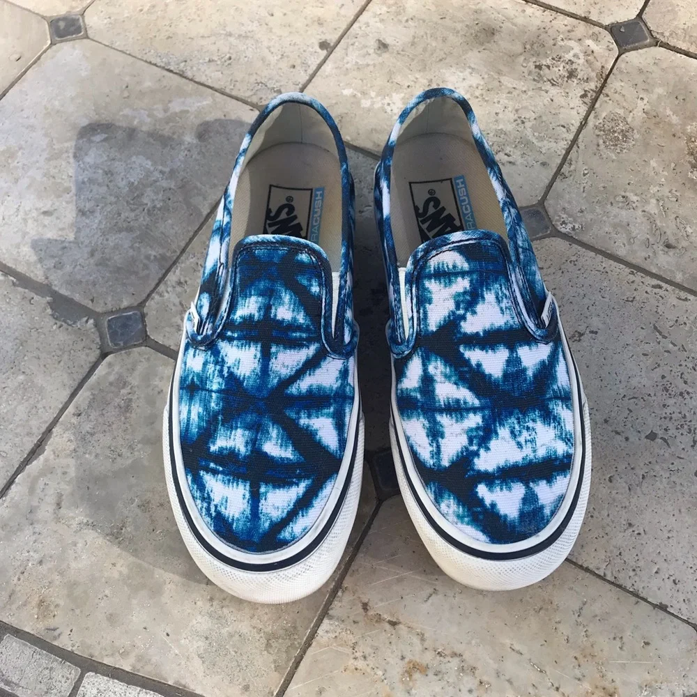 VANS Indigo Blue and Antique White Tie-Dye Slip-On Slide Tennis Shoes (Unisex) - Picture 5 of 9